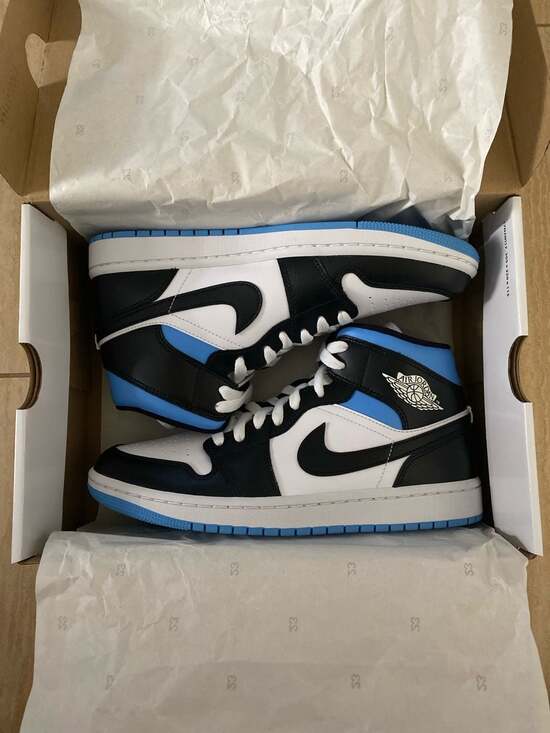 Jordan Shoes - Size 7.5W - Jordan 1 Mid University Blue Women's